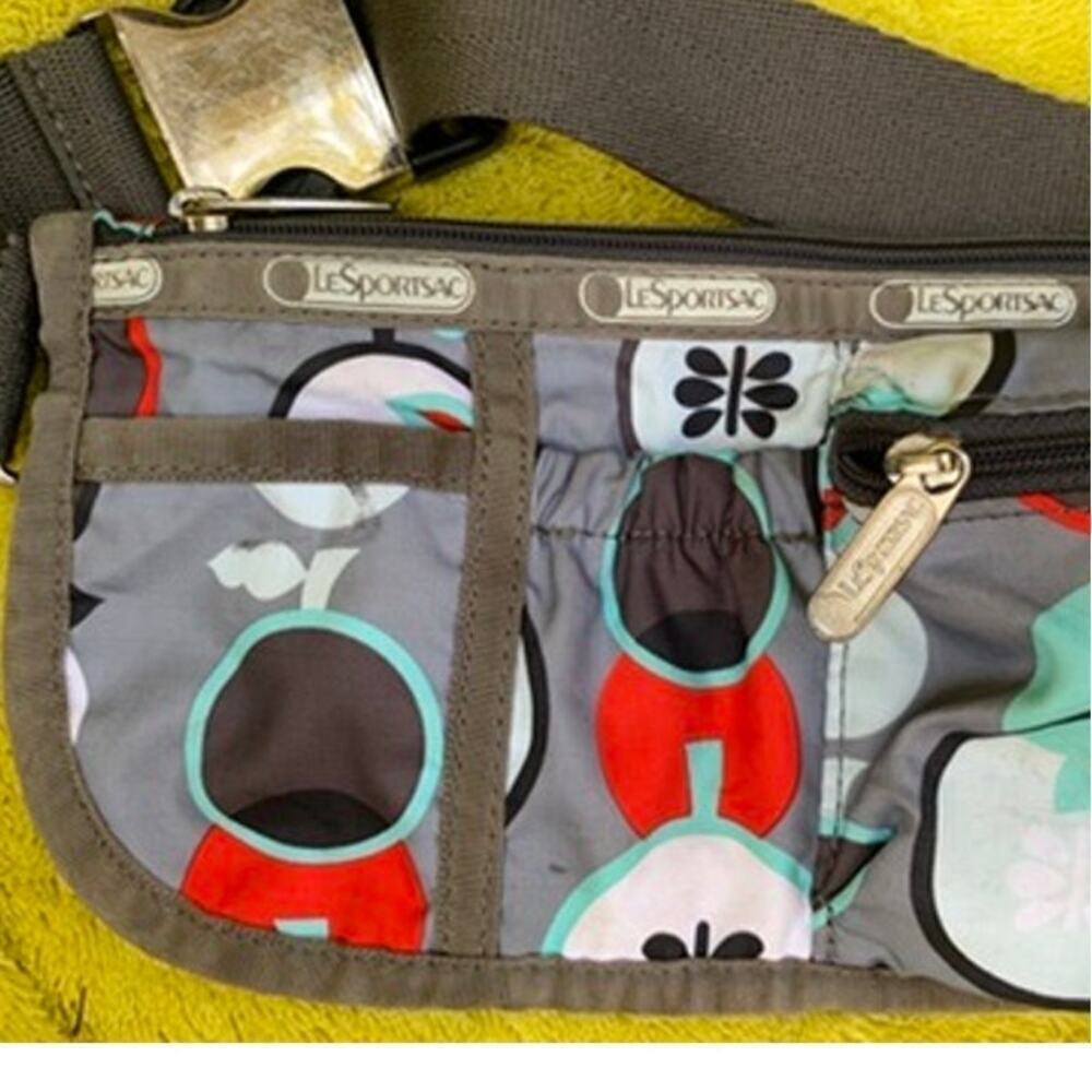 Lesportsac Gray Apple Design Beltbag/Crossbody/Fanny Pack - Picture 6 of 7